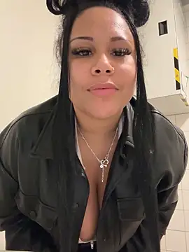 HaileyDiana online show from March 9, 7:48 pm