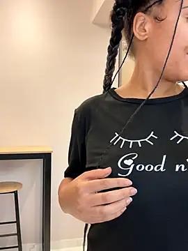 HaileyDiana online show from November 22, 1:21 pm