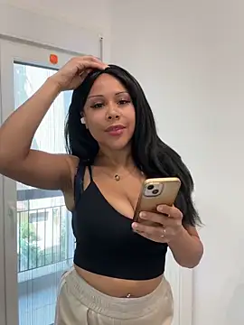 Snapshot of HaileyDiana chatting on May 31, 12:12 pm HaileyDiana online show from May 31, 12:12 pm
