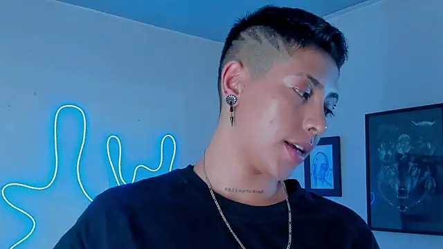 Aleja1214 online show from September 22, 1:40 am