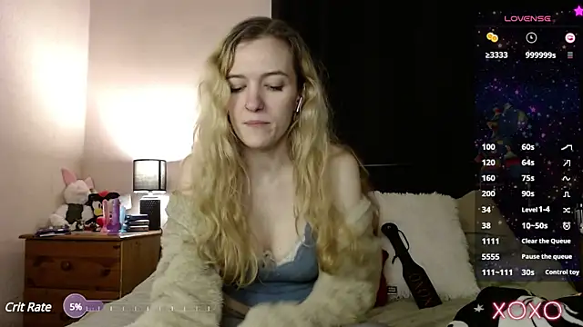 EllieeRose online show from January 19, 6:53 am