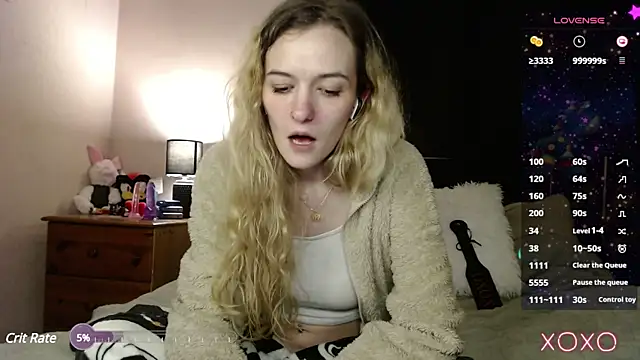 EllieeRose online show from March 18, 6:03 am