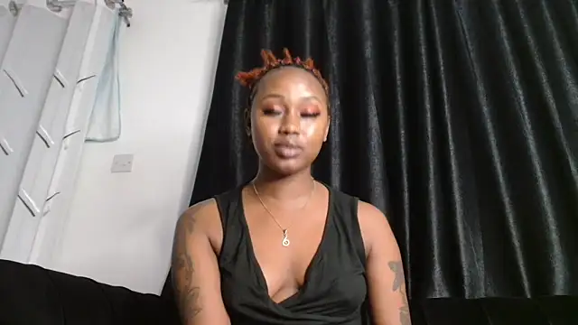 Miss hot candy online show from June 8, 10:43 pm