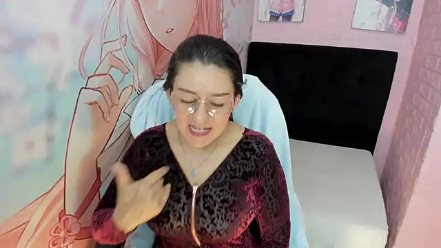 Snapshot of AllysonMilf69 chatting on November 1, 2:19 pm AllysonMilf69 online show from November 1, 2:19 pm