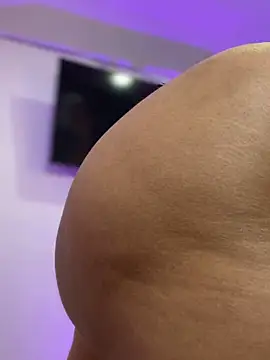 Snapshot of ANA_CARTER chatting on October 22, 12:55 am ANA CARTER online show from October 22, 12:55 am