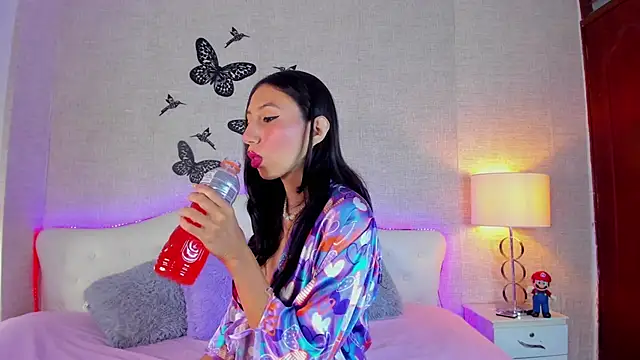 Snapshot of LyaEvanss chatting on March 9, 2:50 am LyaEvanss online show from March 9, 2:50 am