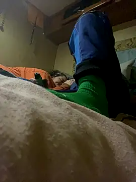 Snapshot of WilldoPita chatting on December 5, 11:07 pm WilldoPita online show from December 5, 11:07 pm