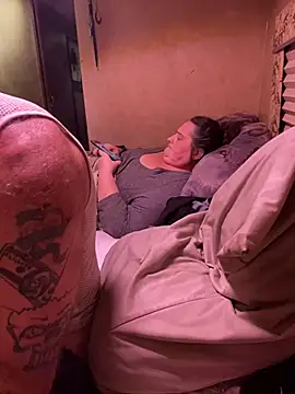 Snapshot of WilldoPita chatting on January 5, 3:32 am WilldoPita online show from January 5, 3:32 am