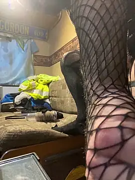 Snapshot of WilldoPita chatting on February 5, 3:42 pm WilldoPita online show from February 5, 3:42 pm