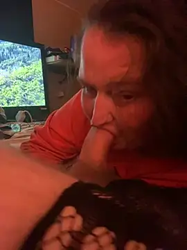 Snapshot of WilldoPita chatting on February 13, 5:05 am WilldoPita online show from February 13, 5:05 am