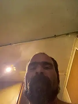 Snapshot of WilldoPita chatting on February 15, 8:33 pm WilldoPita online show from February 15, 8:33 pm