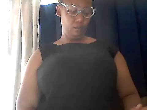 NippleMilkXx online show from October 14, 6:36 am