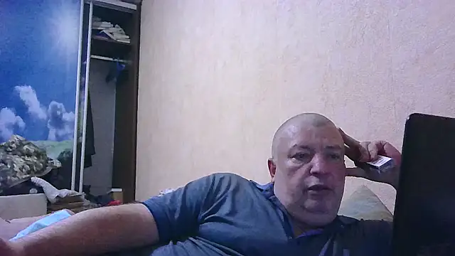 Snapshot of Art_Ass chatting on October 14, 5:58 pm Art Ass online show from October 14, 5:58 pm