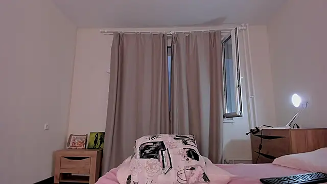 Snapshot of kate_doroty chatting on December 9, 1:13 pm kate doroty online show from December 9, 1:13 pm