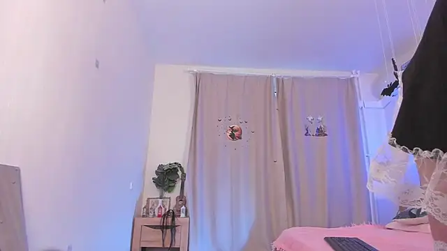 Snapshot of kate_doroty chatting on October 25, 1:07 pm kate doroty online show from October 25, 1:07 pm