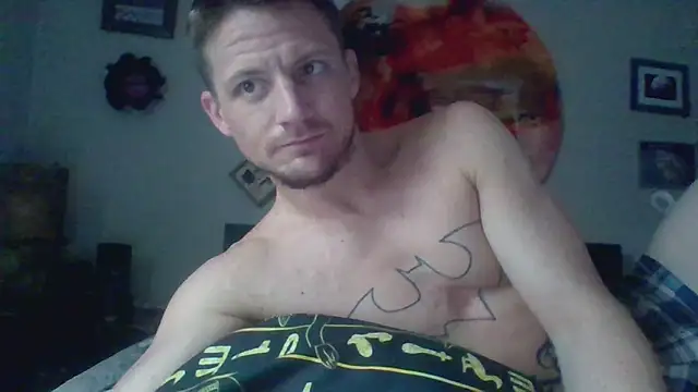 Snapshot of trash4cash chatting on December 18, 3:33 pm trash4cash online show from December 18, 3:33 pm