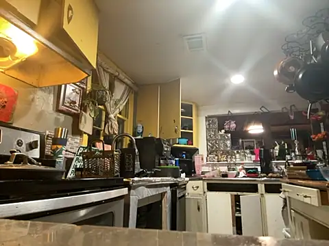 trash4cash online show from February 18, 1:34 am