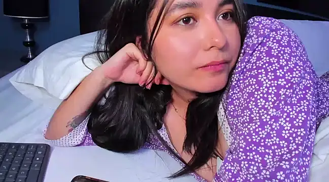 Snapshot of Liana_Bernocchi chatting on February 13, 1:50 am Liana Bernocchi online show from February 13, 1:50 am