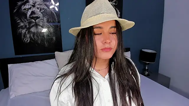 Snapshot of Liana_Bernocchi chatting on March 6, 11:31 pm Liana Bernocchi online show from March 6, 11:31 pm