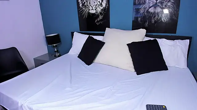 Snapshot of Liana_Bernocchi chatting on March 14, 8:28 pm Liana Bernocchi online show from March 14, 8:28 pm