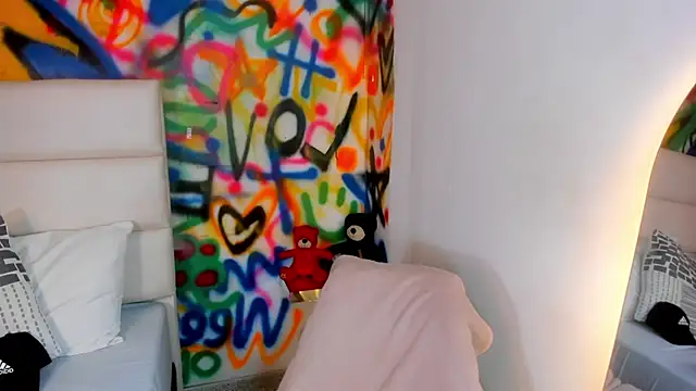 Snapshot of Liana_Bernocchi chatting on September 19, 7:58 pm Liana Bernocchi online show from September 19, 7:58 pm