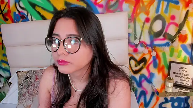 Snapshot of Liana_Bernocchi chatting on November 23, 8:52 pm Liana Bernocchi online show from November 23, 8:52 pm