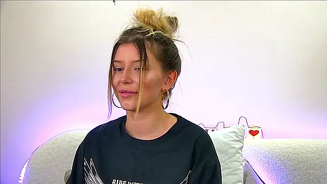 LiliaBianka online show from February 17, 1:10 pm