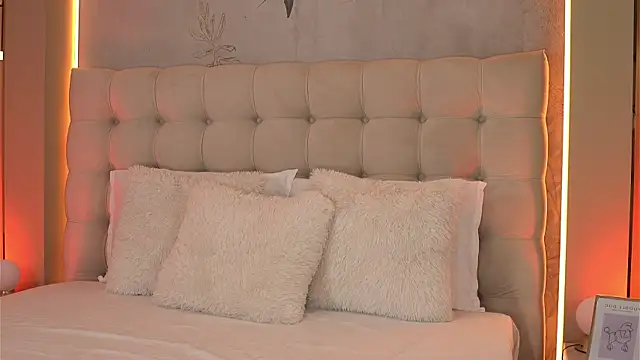 CarolinePrescott online show from July 28, 6:20 pm