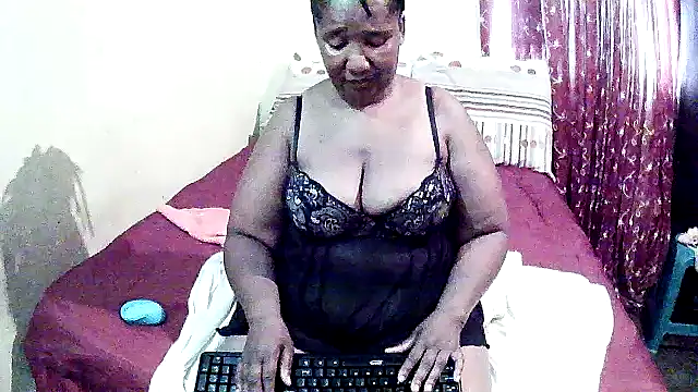 Snapshot of Pinkpussyxx chatting on January 28, 8:47 am Pinkpussyxx online show from January 28, 8:47 am