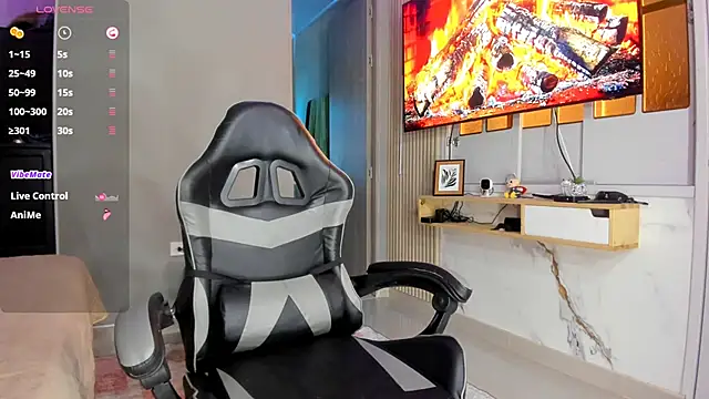 sexyhotblackebony online show from January 7, 2:30 pm