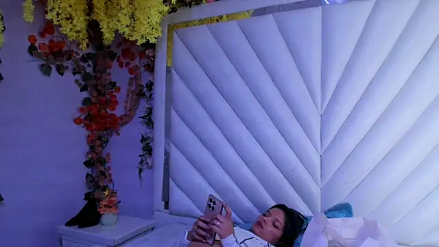 MaddyHudson online show from February 26, 8:52 pm