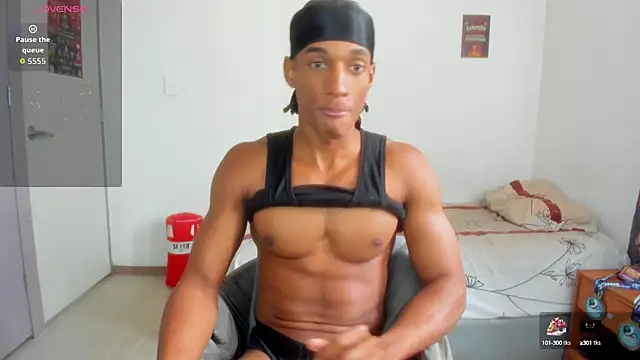 Snapshot of Malkongarcia chatting on October 3, 7:00 pm Malkongarcia online show from October 3, 7:00 pm