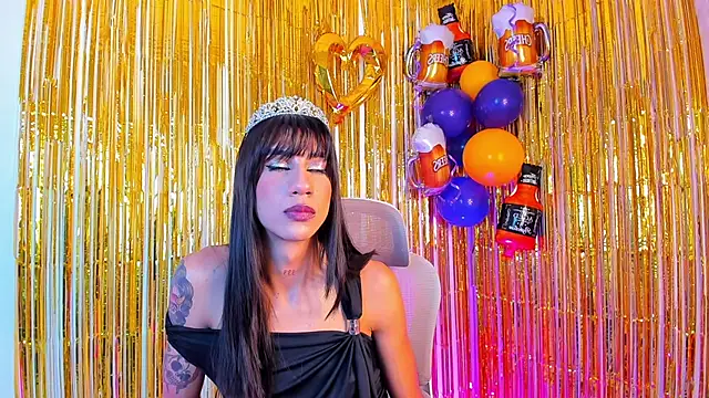 Snapshot of sofiaa_grey_ chatting on July 22, 2:20 pm sofiaa grey online show from July 22, 2:20 pm