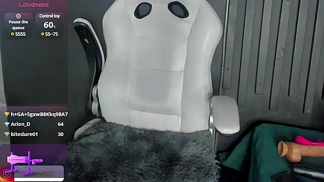 Shayla27 online show from February 18, 7:09 pm