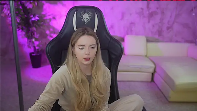 Snapshot of Cassy-Celestial_ chatting on November 24, 6:02 am Cassy-Celestial online show from November 24, 6:02 am