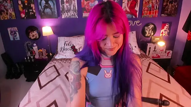 anne cross online show from November 25, 8:42 pm