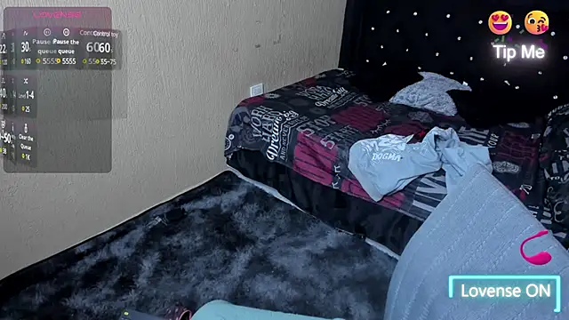 Snapshot of MIABOOBS__ chatting on February 6, 10:53 pm MIABOOBS online show from February 6, 10:53 pm