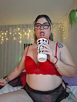 Juliietha servas online show from July 21, 11:51 pm