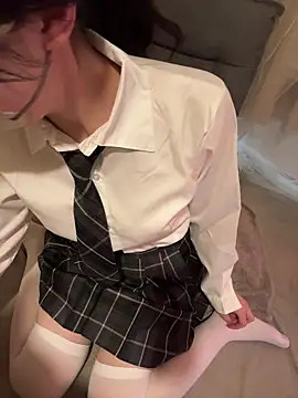 Snapshot of n_n_mao chatting on February 21, 4:29 am n n mao online show from February 21, 4:29 am