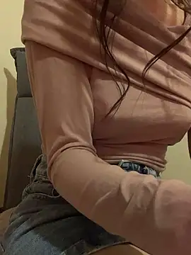 Snapshot of n_n_mao chatting on December 16, 1:43 am n n mao online show from December 16, 1:43 am