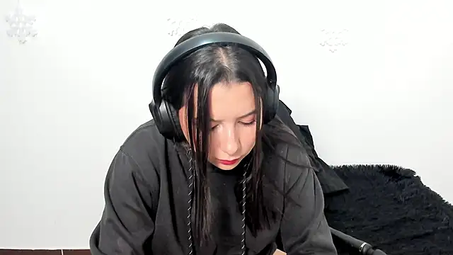 cami-01 online show from January 12, 9:20 pm