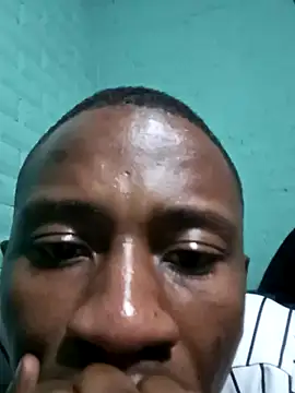 Snapshot of HandsomeBuoyy21 chatting on March 12, 10:49 pm HandsomeBuoyy21 online show from March 12, 10:49 pm