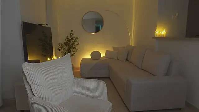 Snapshot of Emmavr chatting on February 13, 2:18 am Emmavr online show from February 13, 2:18 am