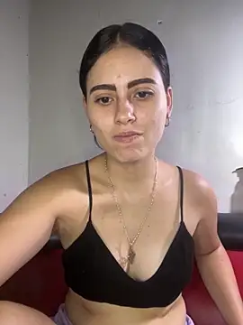 Snapshot of Azuna25 chatting on October 4, 5:33 pm Azuna25 online show from October 4, 5:33 pm