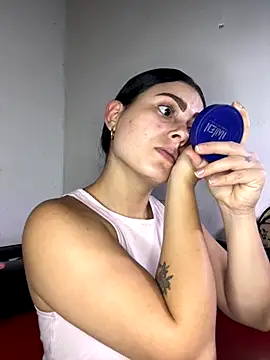 Snapshot of Azuna25 chatting on October 22, 3:34 pm Azuna25 online show from October 22, 3:34 pm