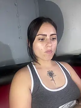 Snapshot of Azuna25 chatting on June 24, 9:14 pm Azuna25 online show from June 24, 9:14 pm