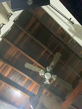 Snapshot of tom_thick chatting on December 20, 9:54 am tom thick online show from December 20, 9:54 am