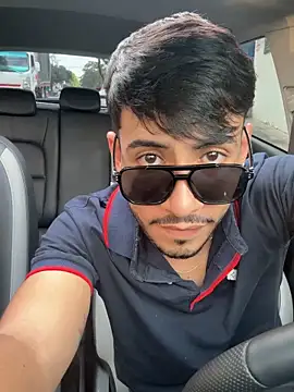 Snapshot of tom_thick chatting on March 6, 10:06 pm tom thick online show from March 6, 10:06 pm