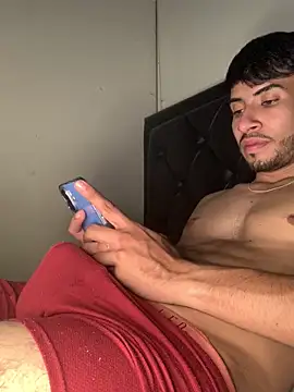 Snapshot of tom_thick chatting on March 14, 8:31 am tom thick online show from March 14, 8:31 am