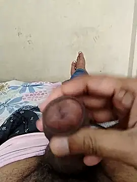 Snapshot of AUNTY1984 chatting on October 7, 6:43 am AUNTY1984 online show from October 7, 6:43 am